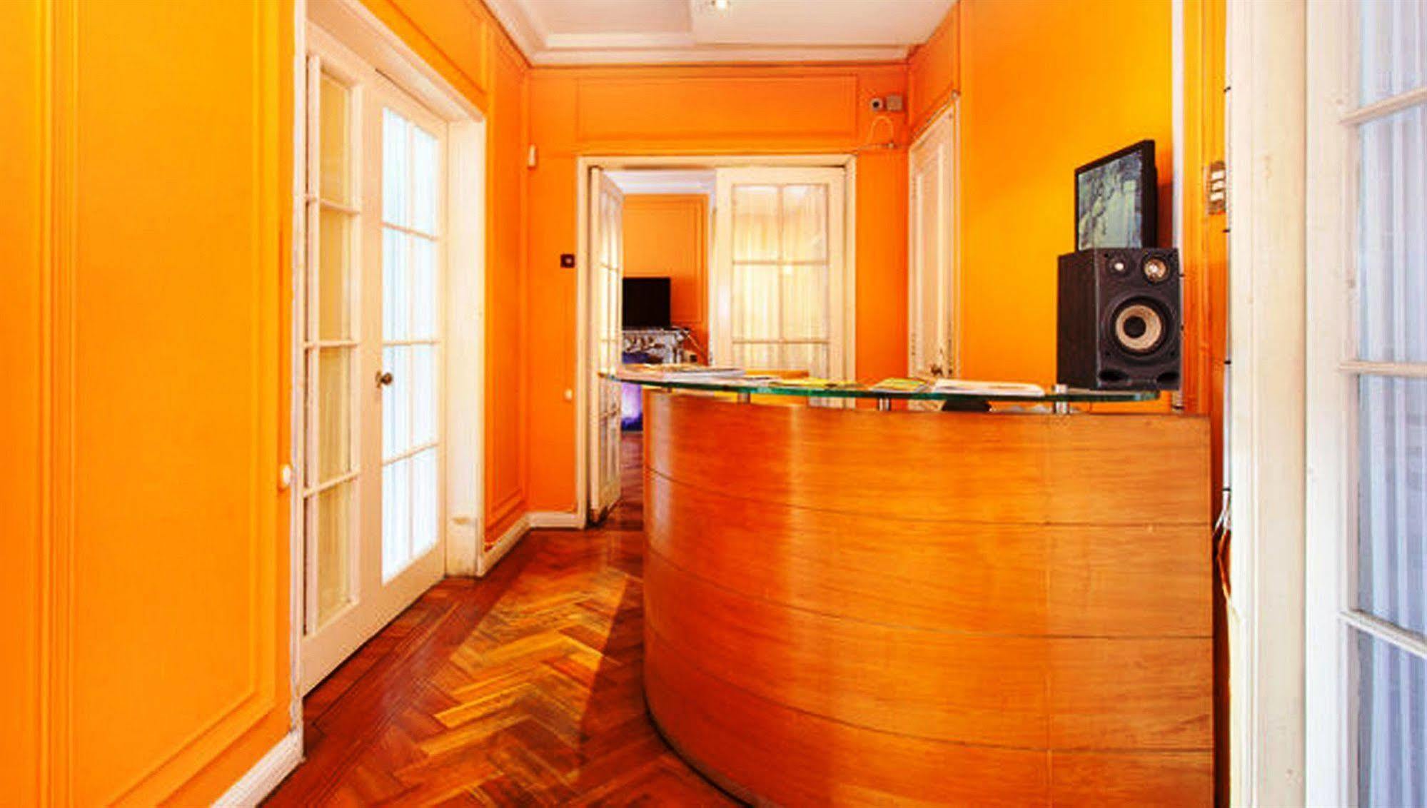 Salvador Hostal & Cafe 圣地亚哥 外观 照片