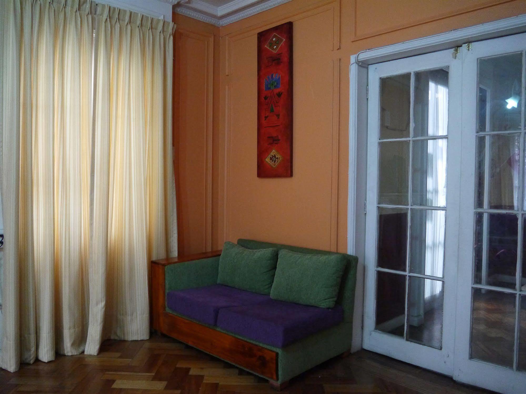 Salvador Hostal & Cafe 圣地亚哥 外观 照片